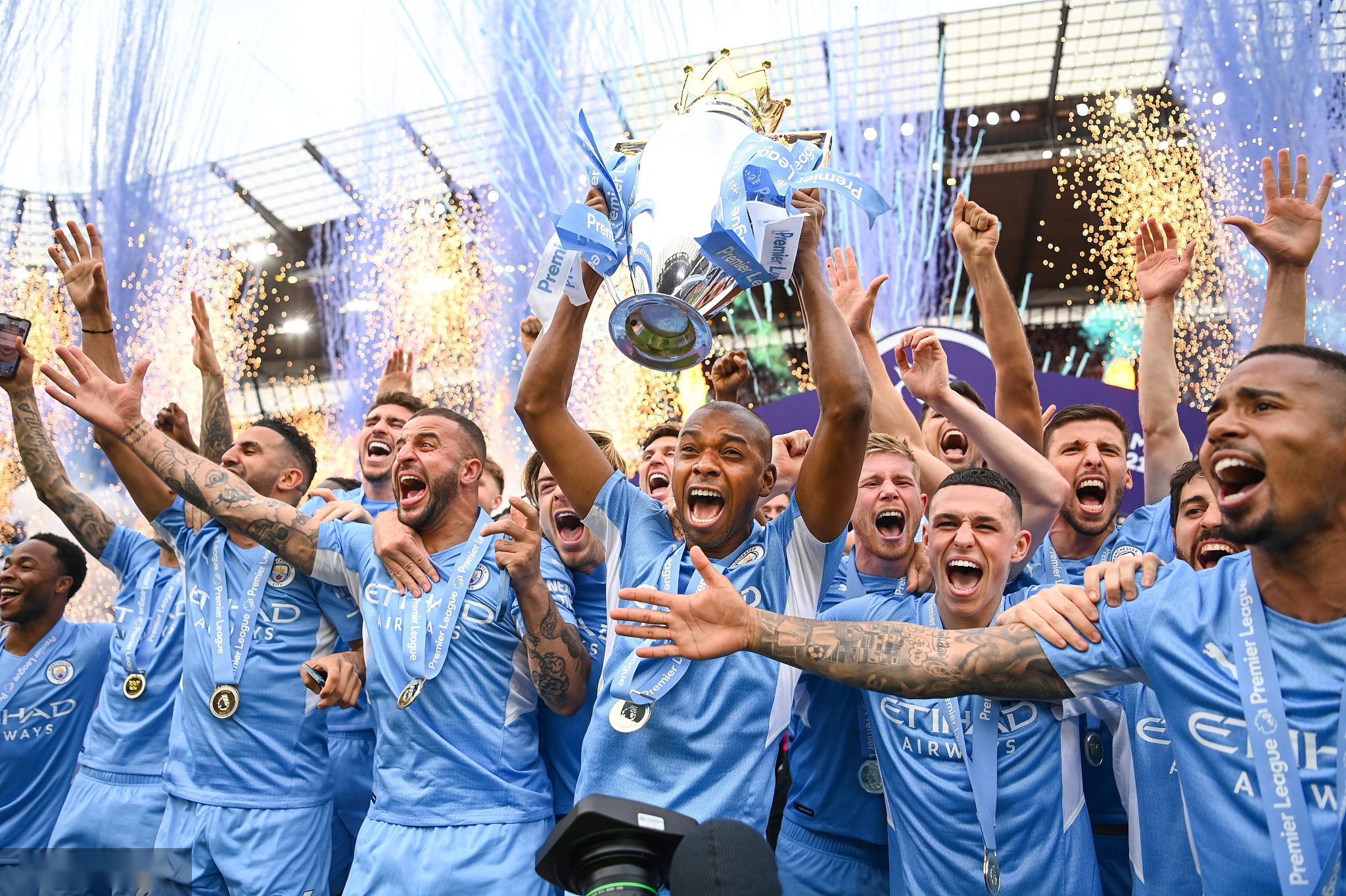 带领年轻球 带领年轻球